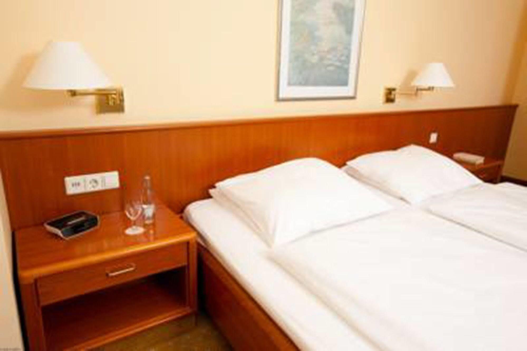 Best Western Hotel Geheimer Rat มัคเดอบวร์ก ภายนอก รูปภาพ